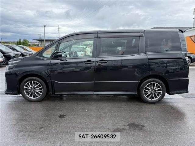 Toyota VOXY 2014-04 7880388-11