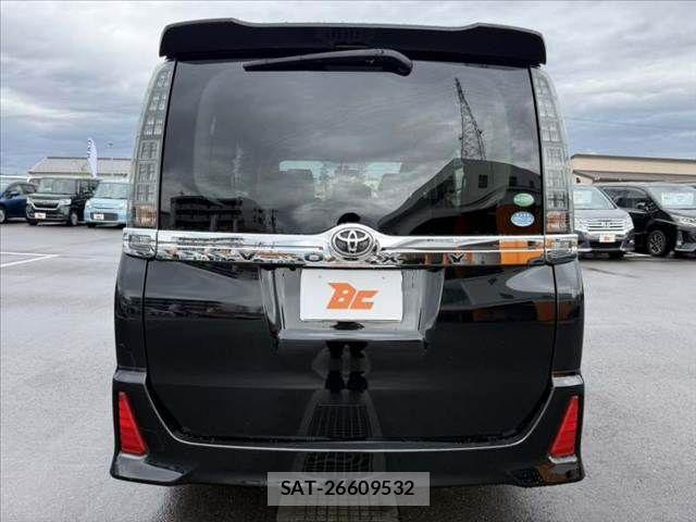 Toyota VOXY 2014-04 7880388-13