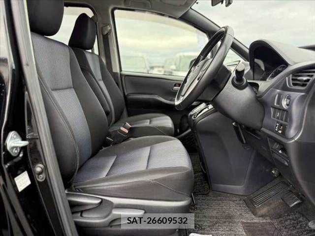 Toyota VOXY 2014-04 7880388-15