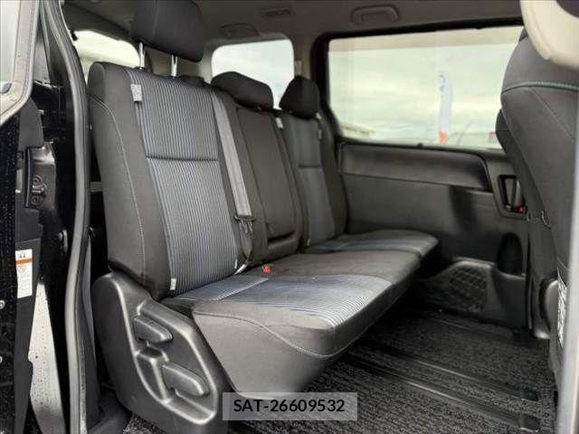 Toyota VOXY 2014-04 7880388-17