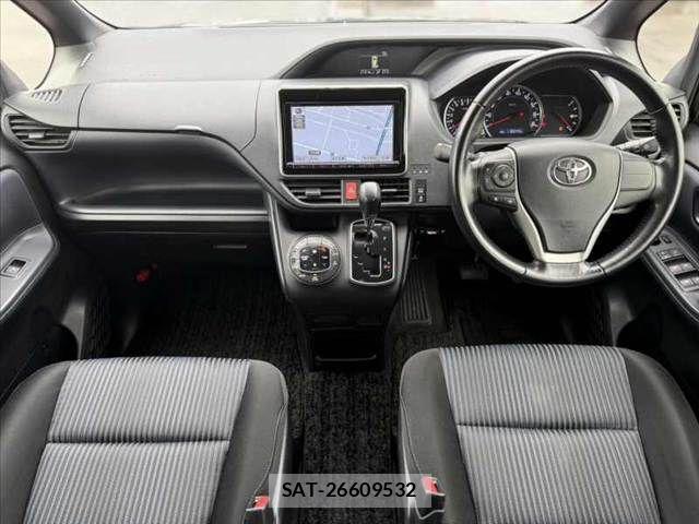 Toyota VOXY 2014-04 7880388-1