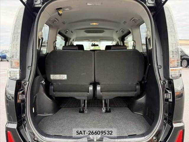 Toyota VOXY 2014-04 7880388-21