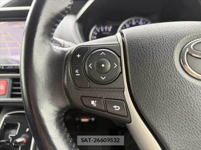 Toyota VOXY 2014-04 7880388-24