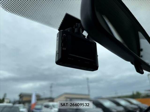 Toyota VOXY 2014-04 7880388-25