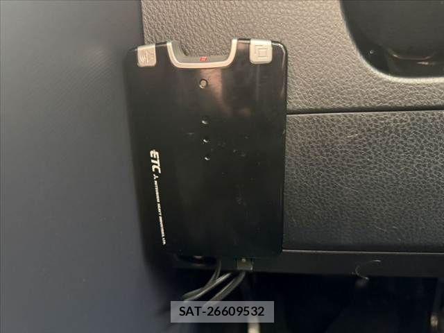 Toyota VOXY 2014-04 7880388-26