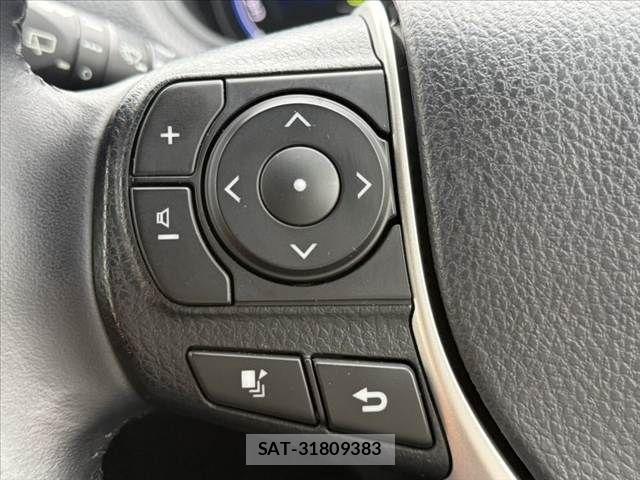 Toyota VOXY 2021-11 7880361-27
