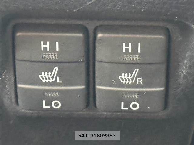 Toyota VOXY 2021-11 7880361-5
