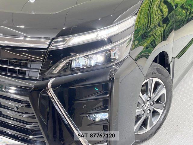 Toyota VOXY 2019-09 7880373-11