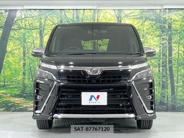 Toyota VOXY 2019-09 7880373-13
