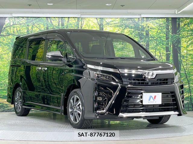 Toyota VOXY 2019-09 7880373-15