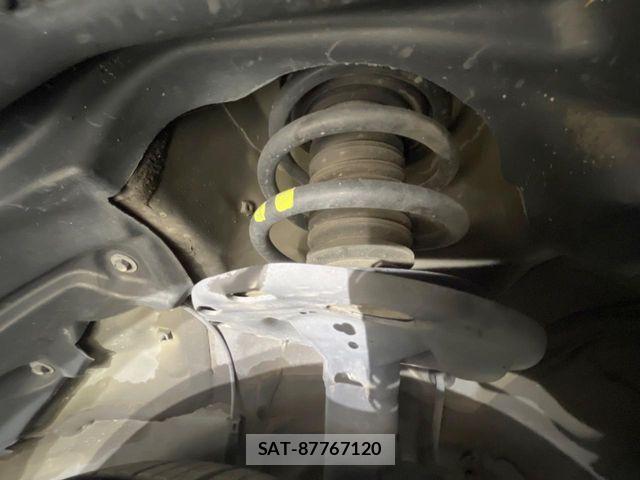 Toyota VOXY 2019-09 7880373-19