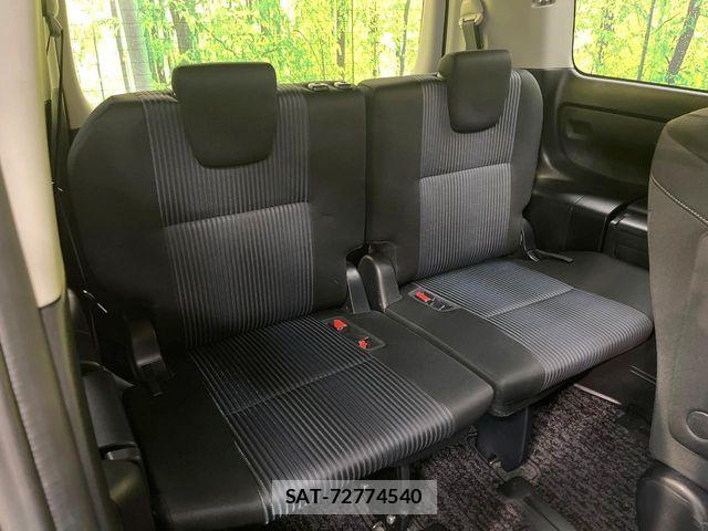 Toyota VOXY 2016-12 7880381-9