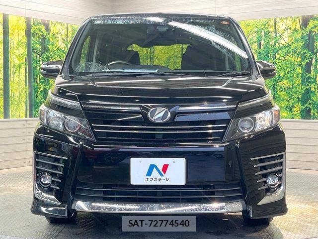 Toyota VOXY 2016-12 7880381-14