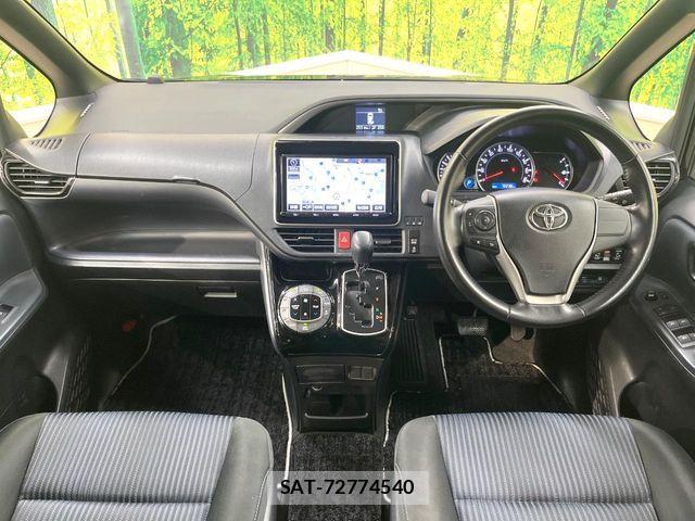Toyota VOXY 2016-12 7880381-1