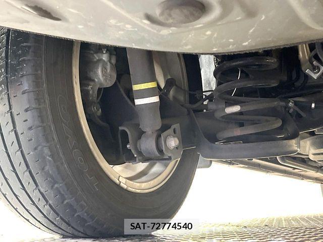 Toyota VOXY 2016-12 7880381-19