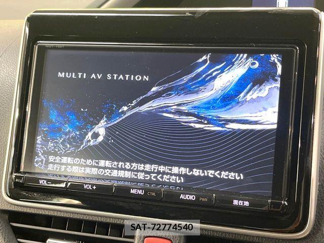 Toyota VOXY 2016-12 7880381-4