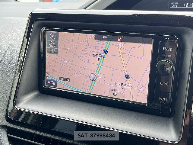 Toyota VOXY 2016-02 7880379-4