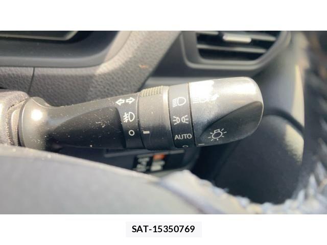 Toyota VOXY 2015-09 7880393-5