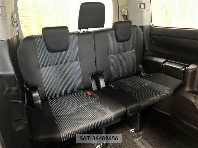 Toyota VOXY 2015-01 7880389-10