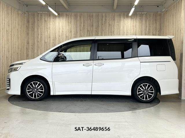 Toyota VOXY 2015-01 7880389-22