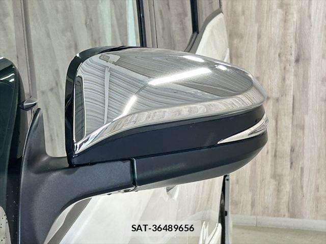 Toyota VOXY 2015-01 7880389-27