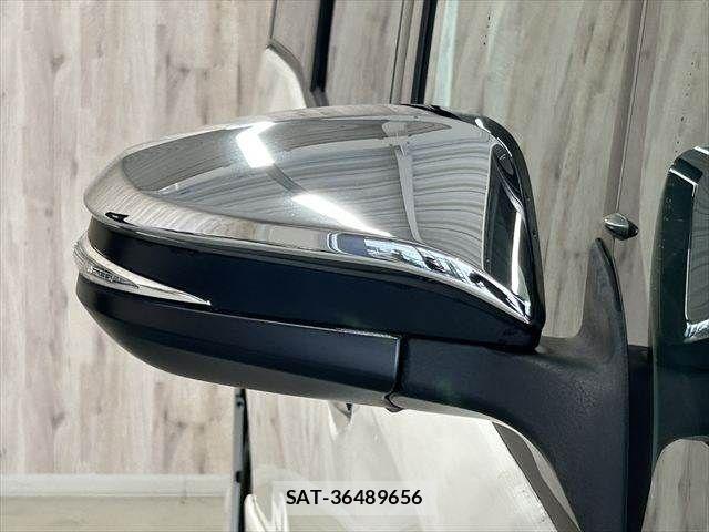 Toyota VOXY 2015-01 7880389-28