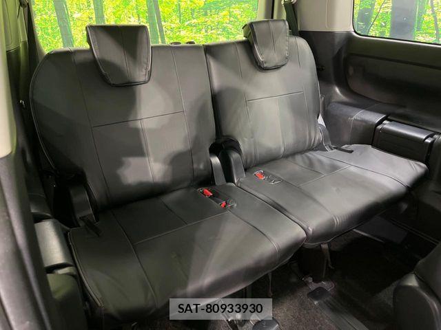 Toyota VOXY 2015-06 7880385-9