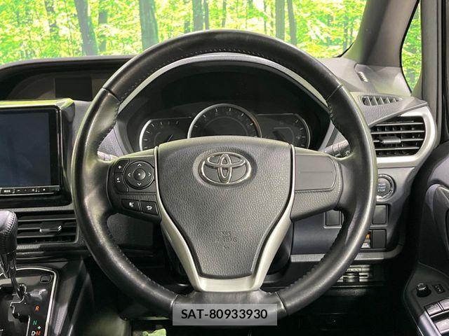 Toyota VOXY 2015-06 7880385-11