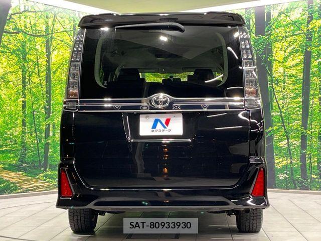Toyota VOXY 2015-06 7880385-15
