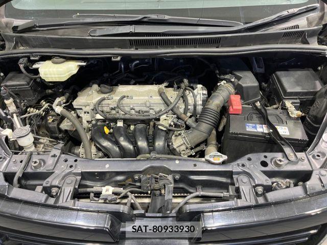 Toyota VOXY 2015-06 7880385-17