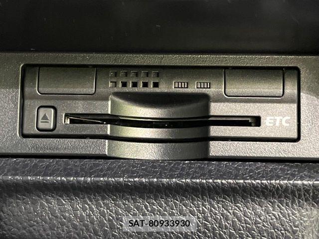 Toyota VOXY 2015-06 7880385-6