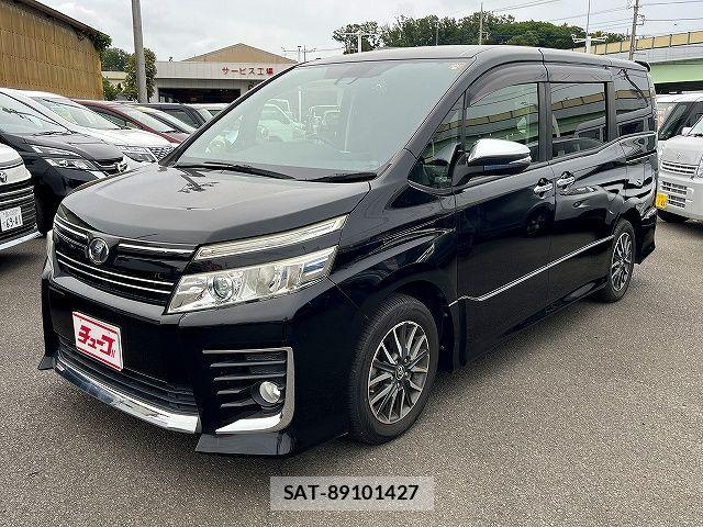Toyota VOXY 2016-06 7880382-0