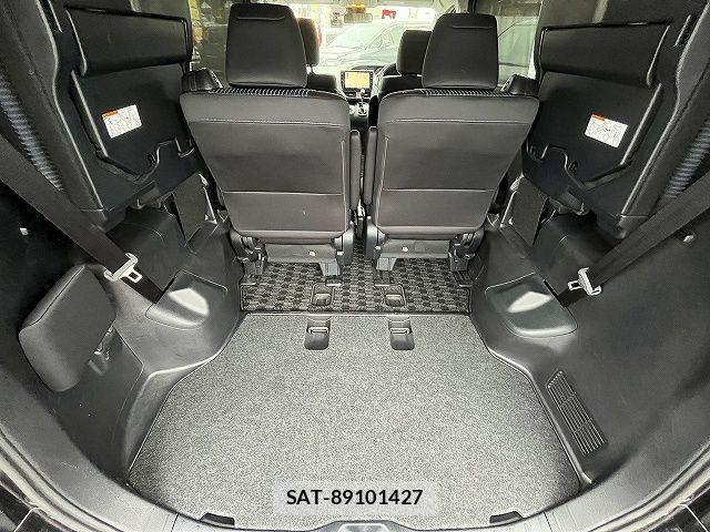 Toyota VOXY 2016-06 7880382-20