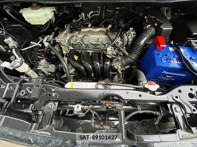 Toyota VOXY 2016-06 7880382-27