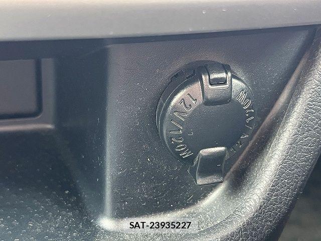 Toyota VOXY 2010-11 7880391-15