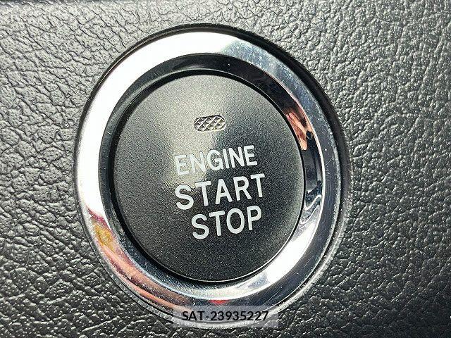 Toyota VOXY 2010-11 7880391-16