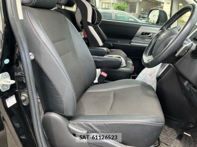 Toyota VOXY 2013-08 7880398-10