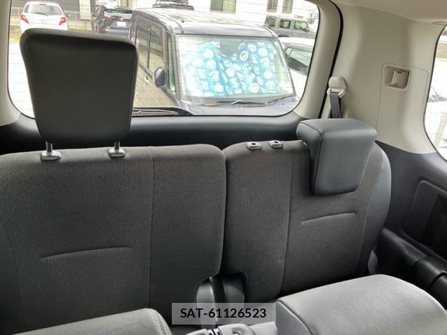 Toyota VOXY 2013-08 7880398-12