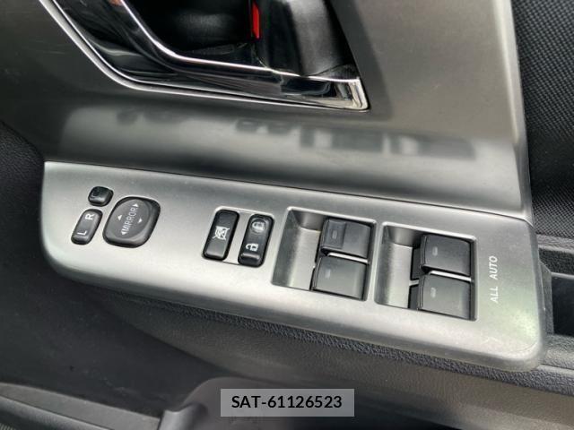 Toyota VOXY 2013-08 7880398-14