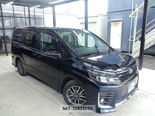 Toyota VOXY 2014-12 7880384-11