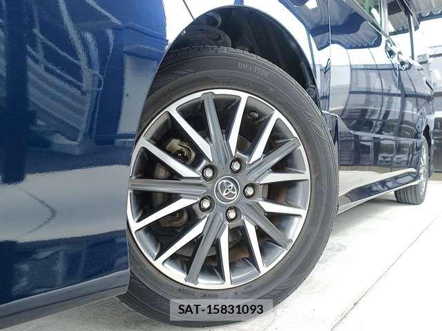 Toyota VOXY 2014-12 7880384-8