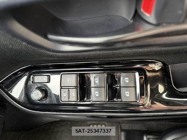 Toyota VOXY 2017-07 7880383-22