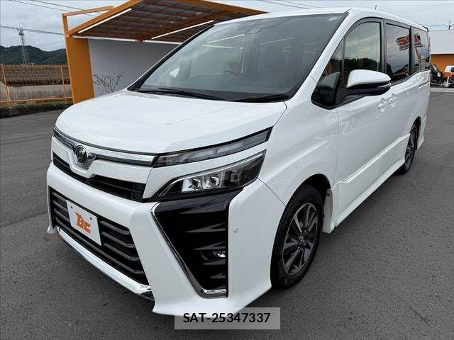 Toyota VOXY 2017-07 7880383-7