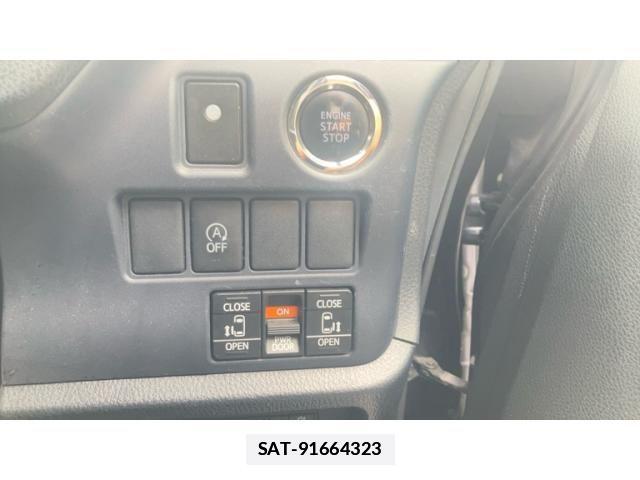 Toyota VOXY 2015-06 7880395-11