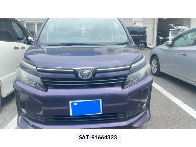 Toyota VOXY 2015-06 7880395-1