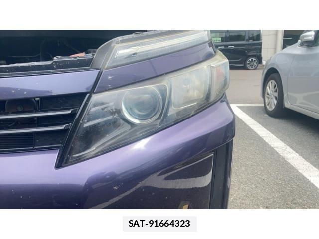 Toyota VOXY 2015-06 7880395-23
