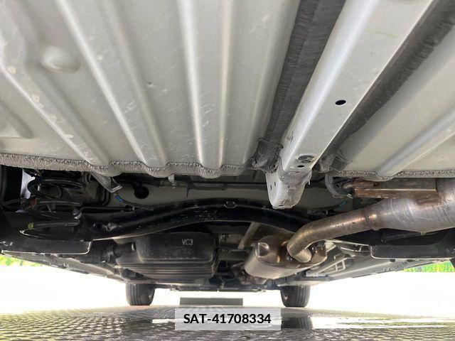 Toyota VOXY 2024-11 7880355-18
