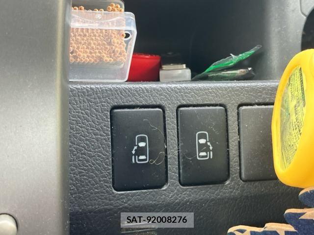 Toyota VOXY 2010-03 7880412-12