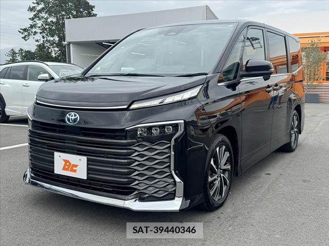 Toyota VOXY 2023-02 7880358-9