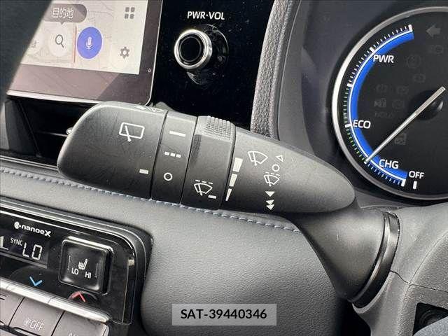 Toyota VOXY 2023-02 7880358-22